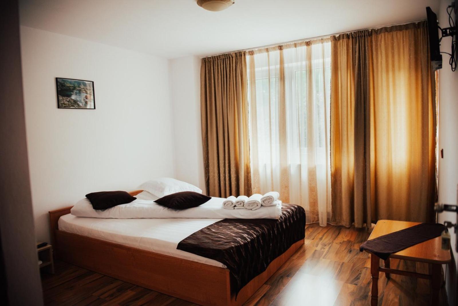 Popasul Drumețului Transfăgărășan Hotel Curtea de Argeş Cameră foto